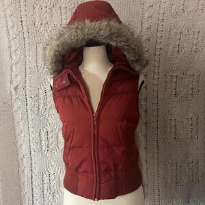 2000s Aeropostale red puffer vest with fur hood